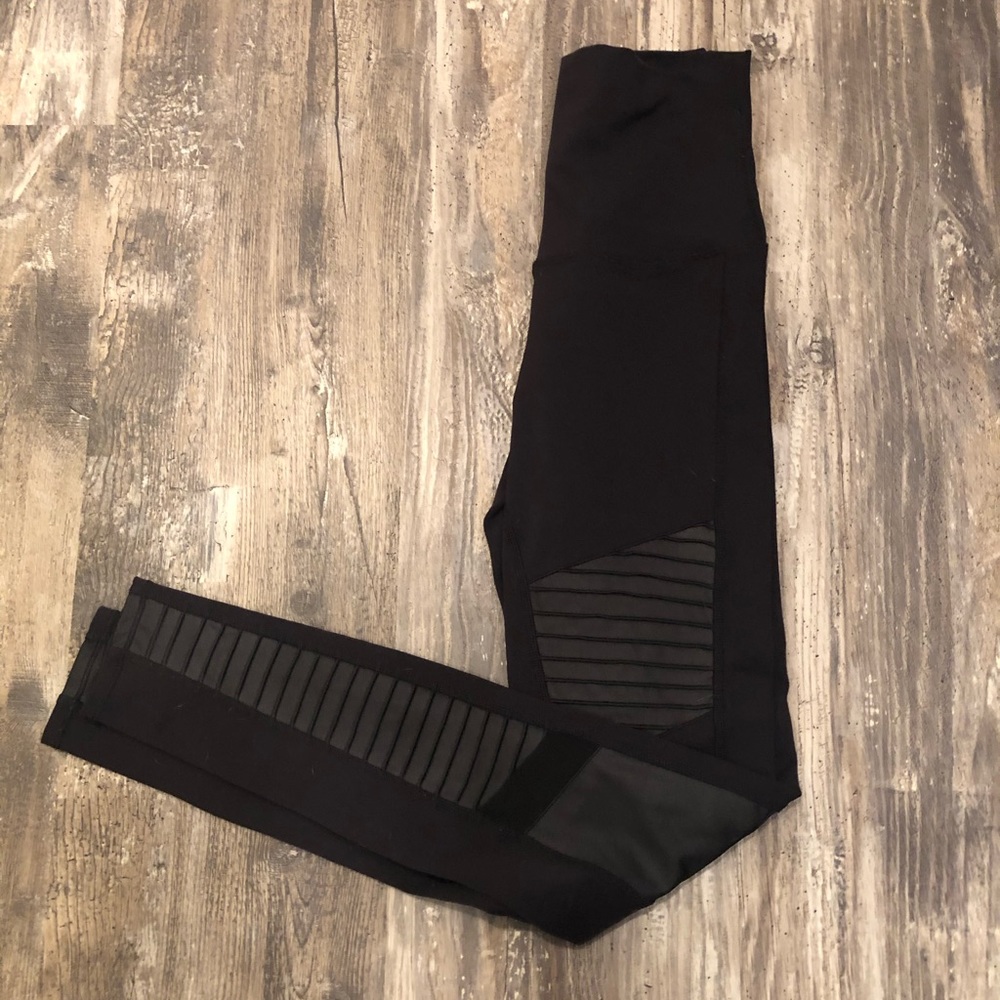 Black Alo Yoga Leggings